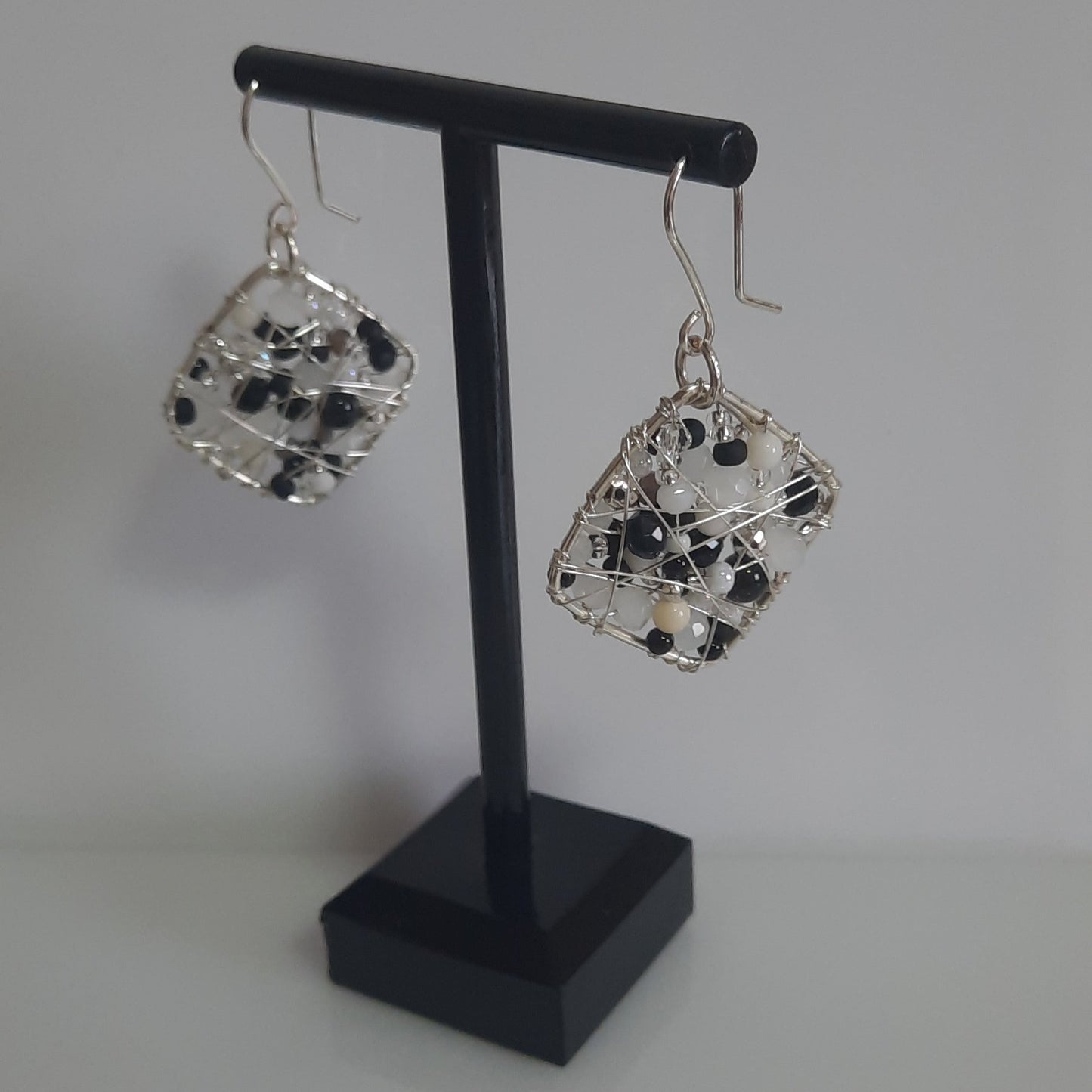 Aros Cuadrados Blanco-Negro