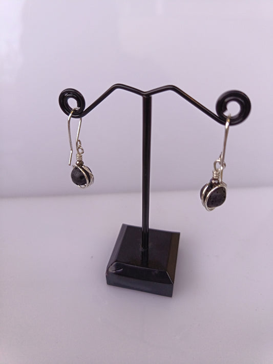 Aretes de piedra volcánica